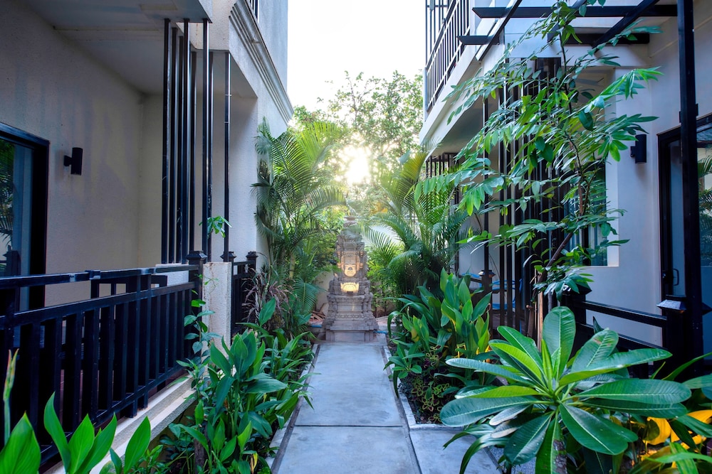 Dom Siem Reap 40/50
