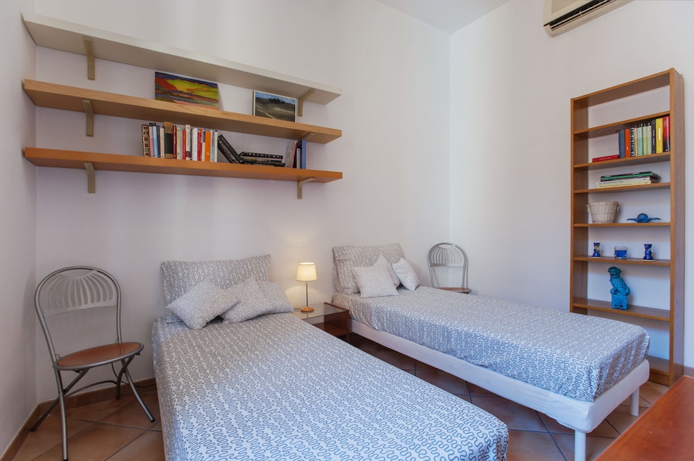 Romalibera - WR Apartments 4/38