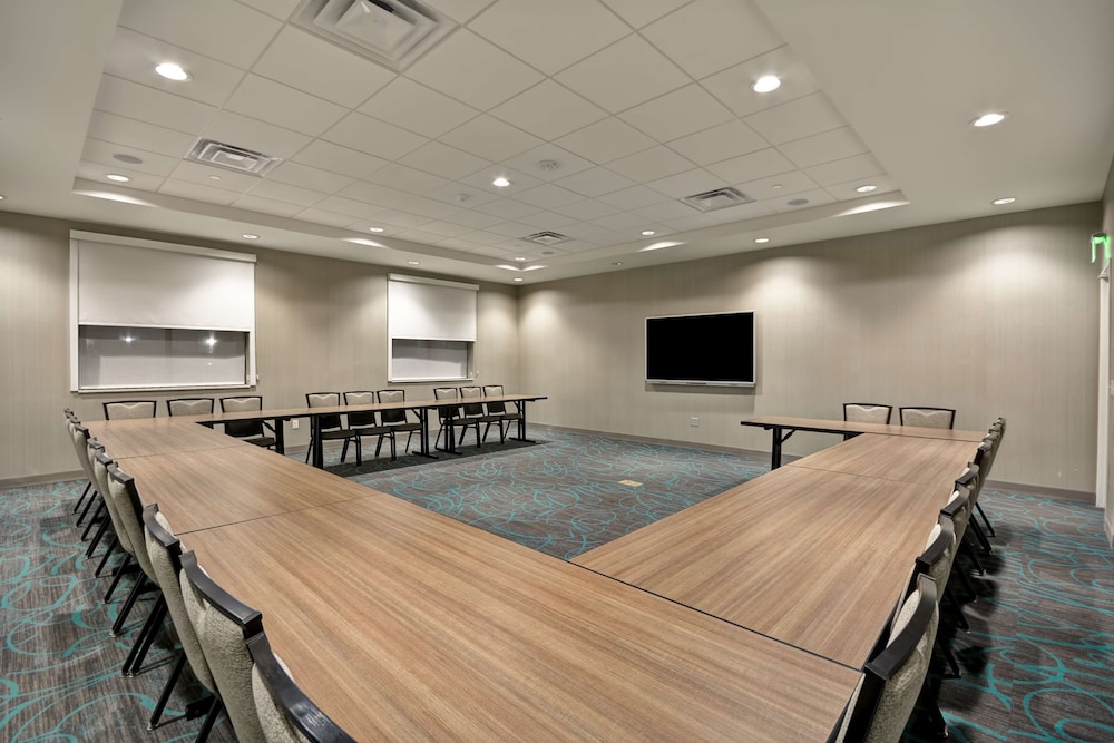 Home2 Suites by Hilton Perrysburg Levis Commons Toledo 46/51