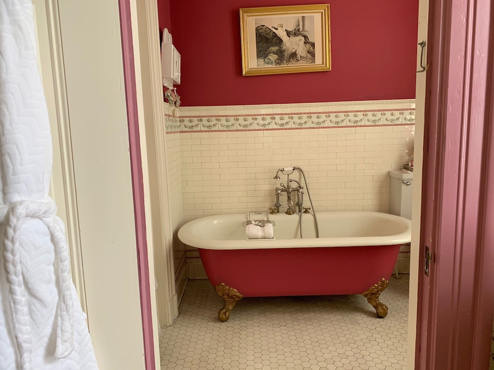 Susquehanna Manor Inn 41/42
