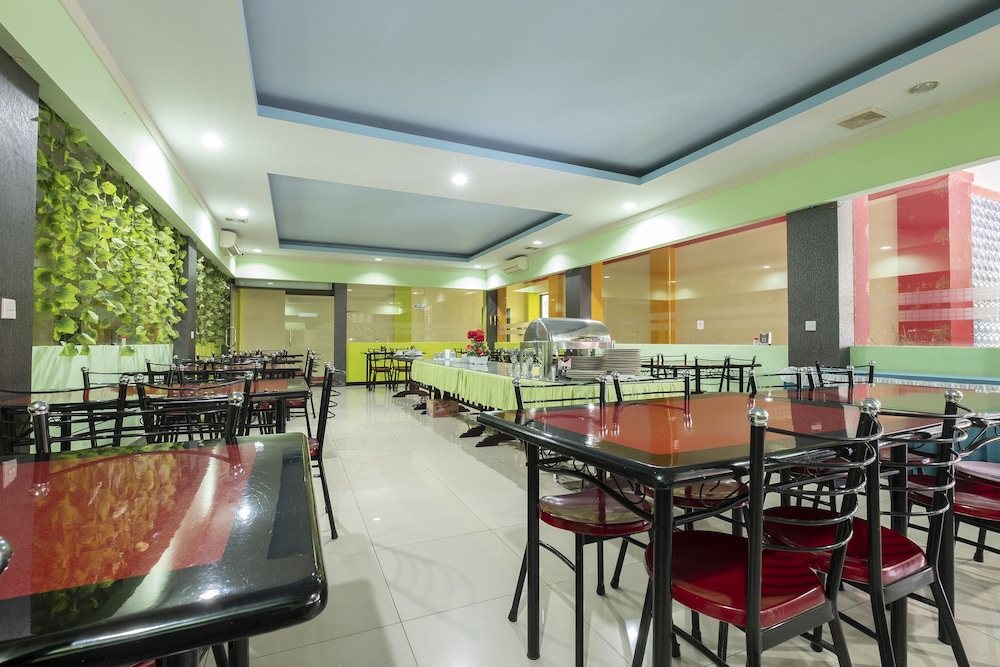 OYO 1633 Hotel Darma Nusantara 25/33