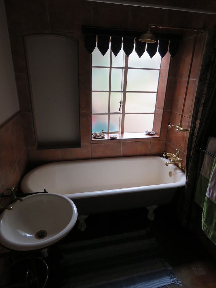 Fountain Baths Guest Cottages 41/42