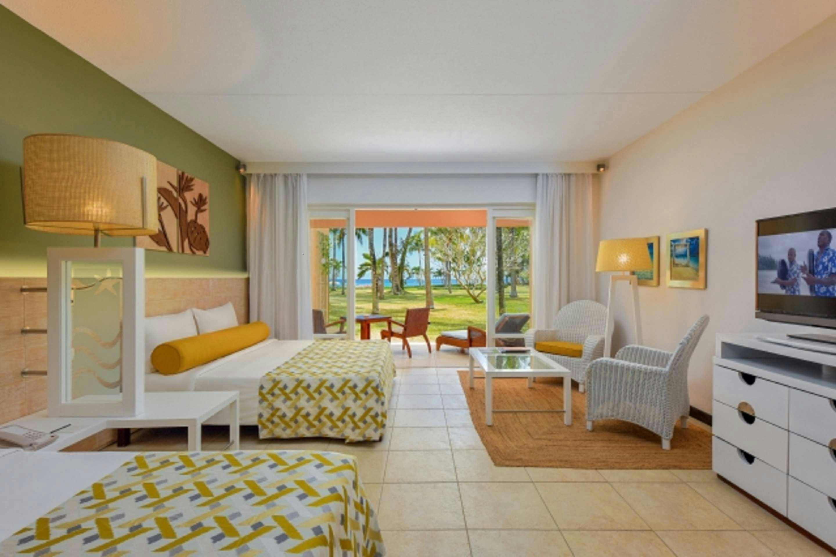 Victoria Beachcomber Resort and Spa 19/54