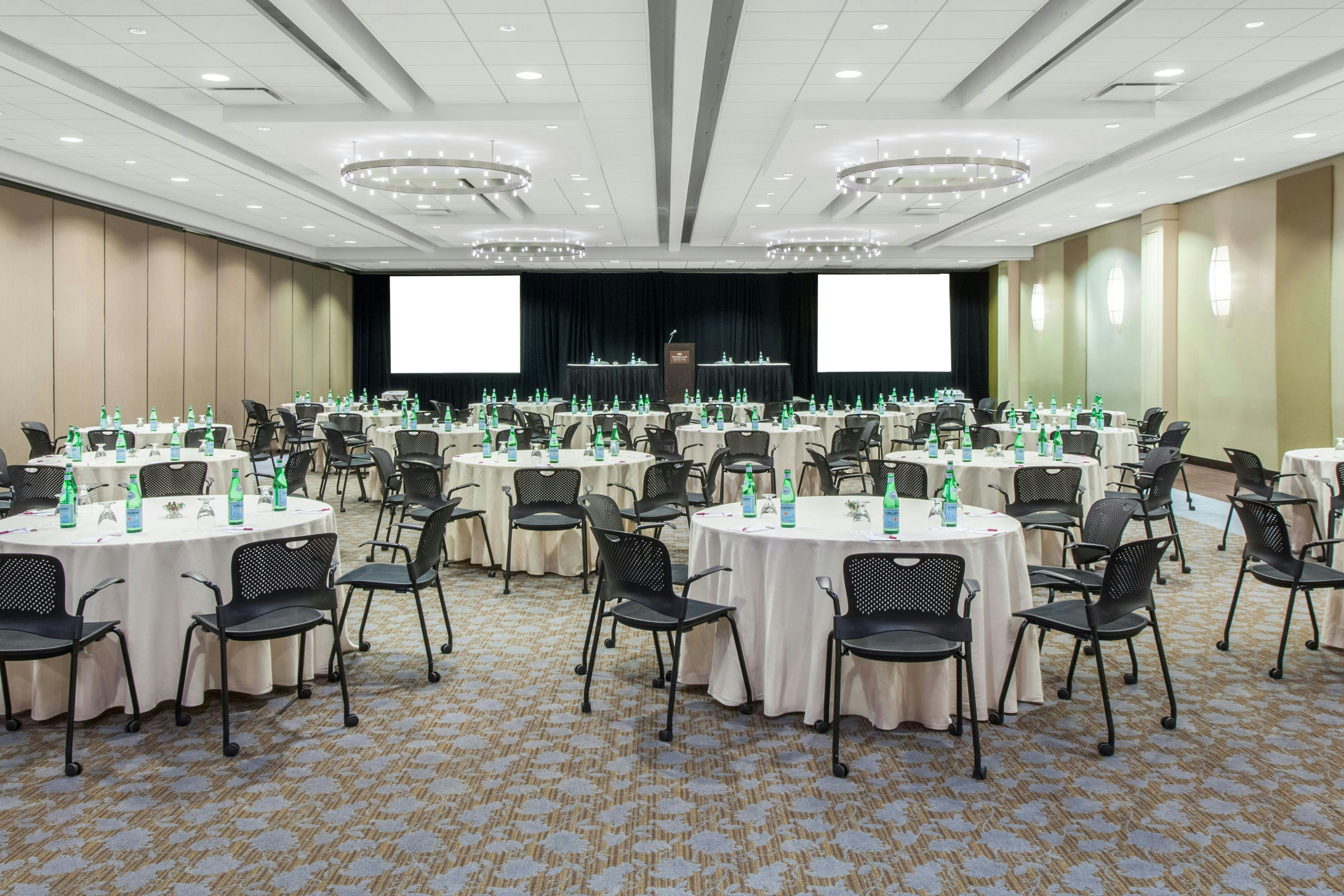 Crowne Plaza Chicago O'Hare Hotel & Conference Center 29/47