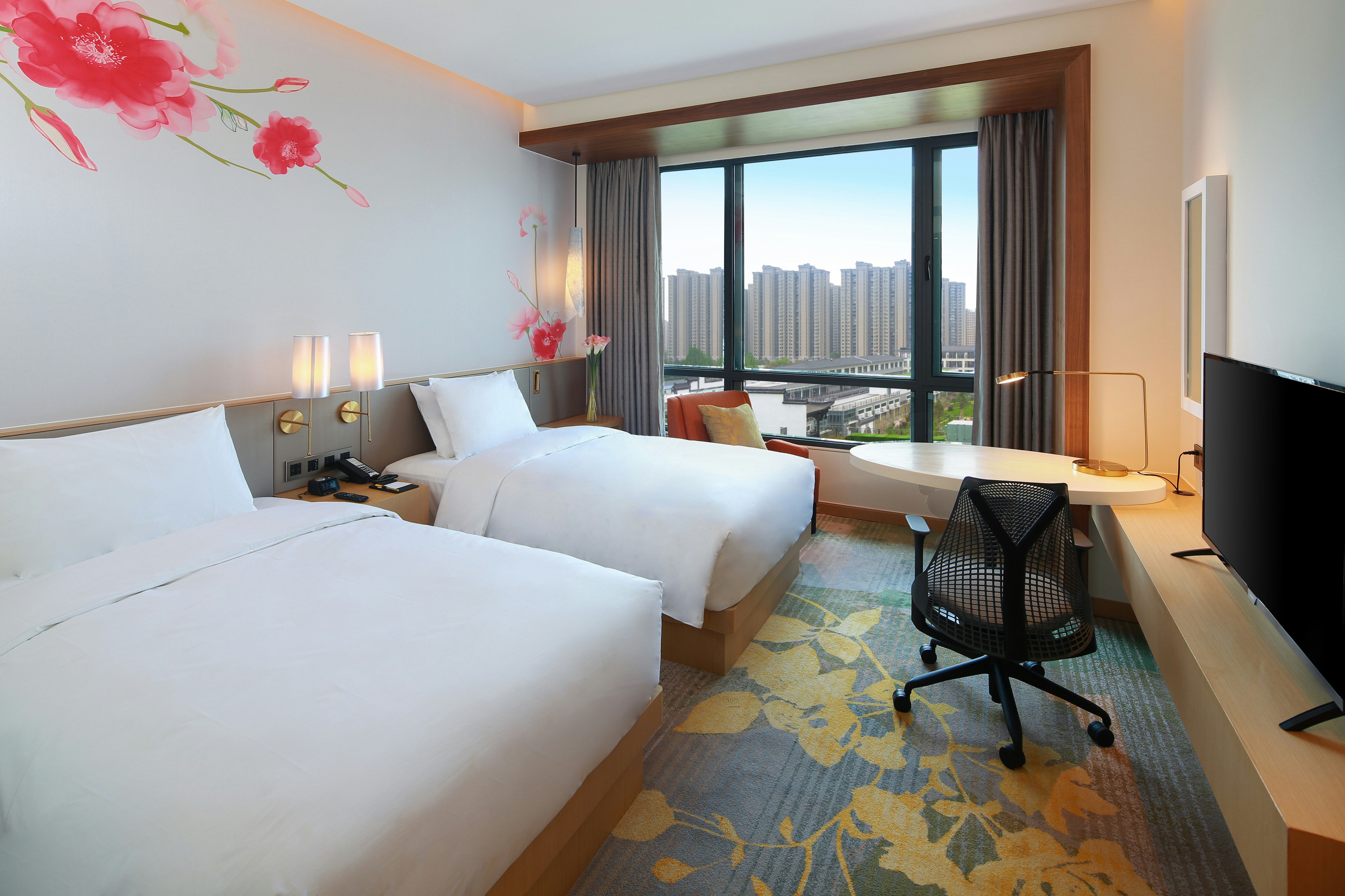 DELUXE, TWIN BEDS