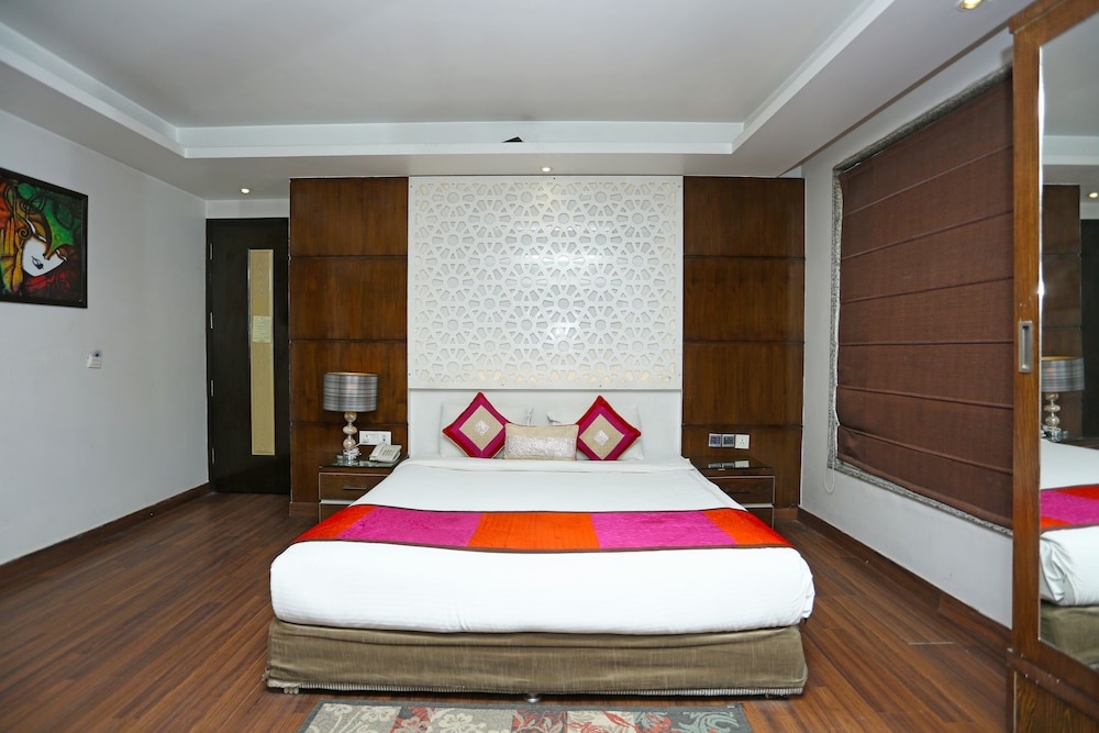 Hotel Uppal International 5/50
