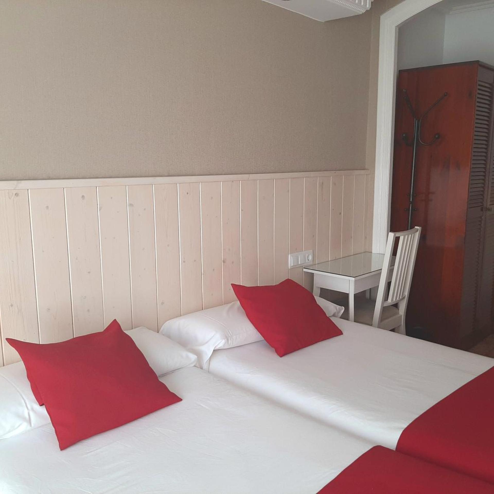 HOTEL DATO 10/22