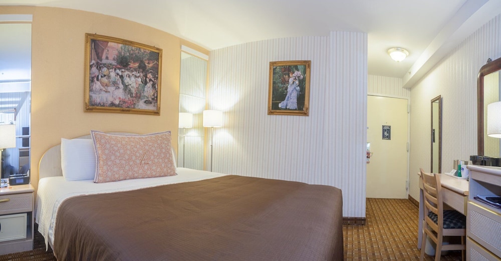Flushing Central Hotel 18/59