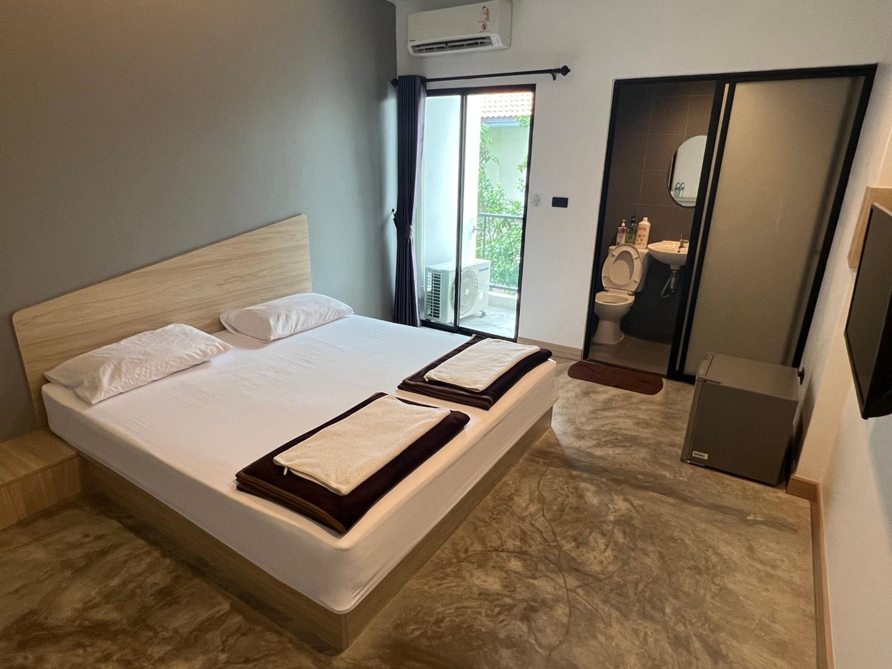 Newman Hotel Donmuang 18/35