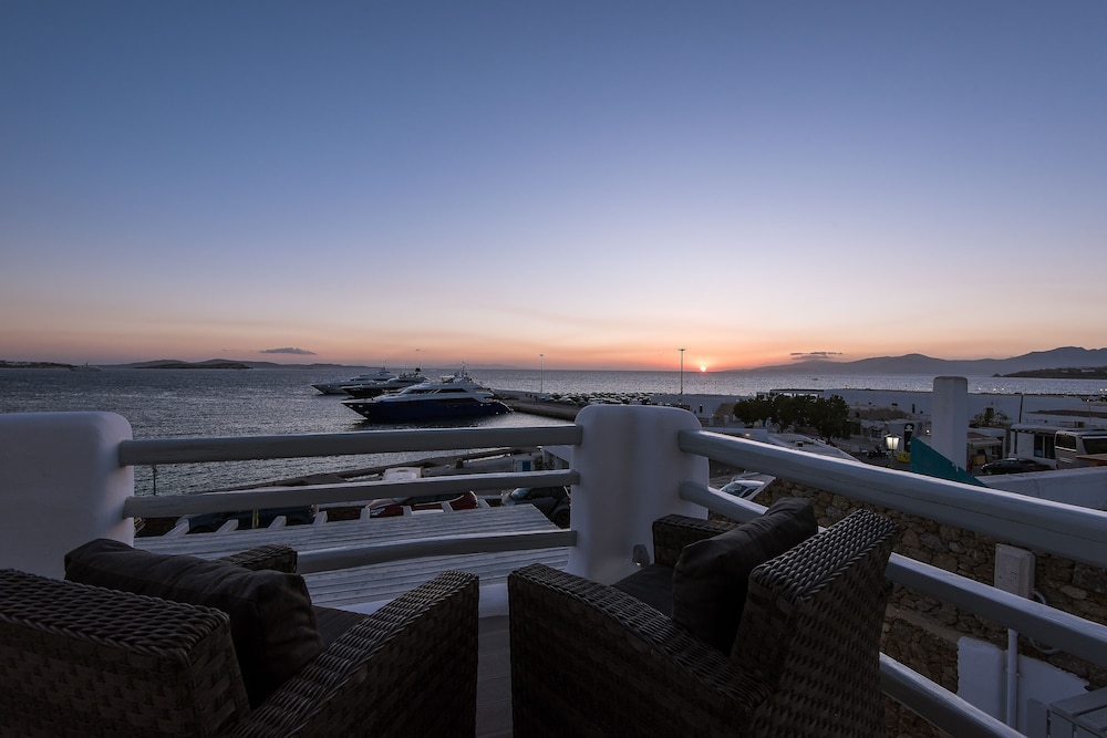 Riva Suites 45/50