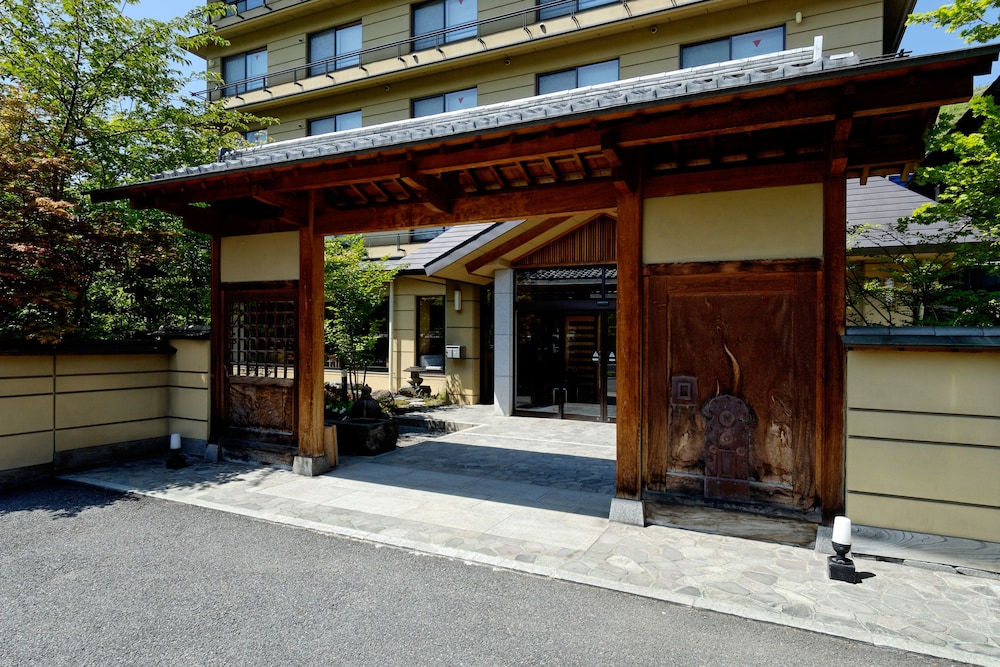 Shibu Hotel 7/66
