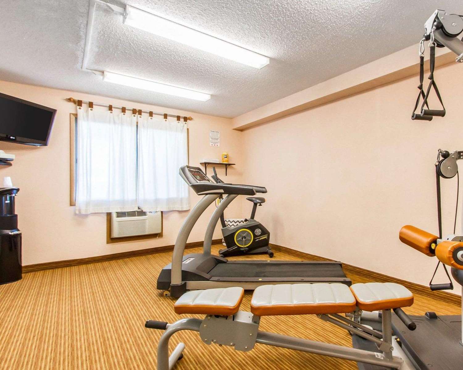 Quality Inn & Suites Ottumwa North 8/16