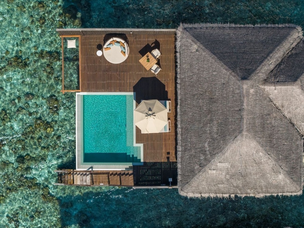 Dusit Thani Maldives 38/66
