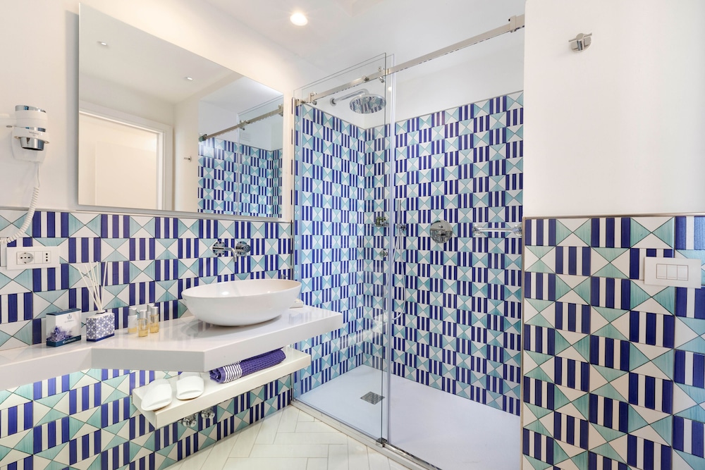 Relais 2 Pini Capri 38/38