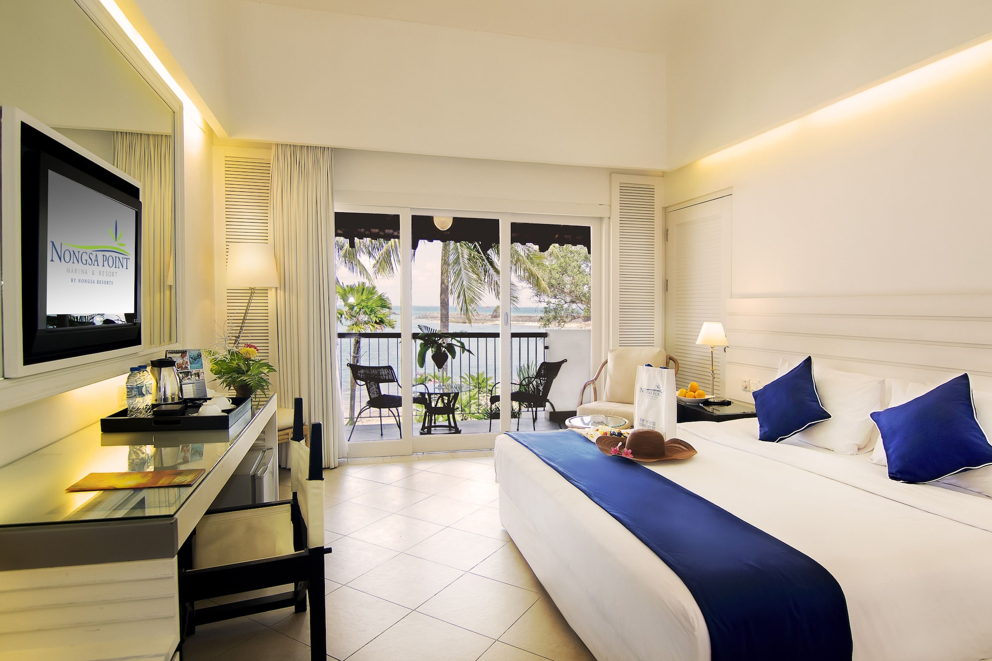 DELUXE, SEA VIEW
