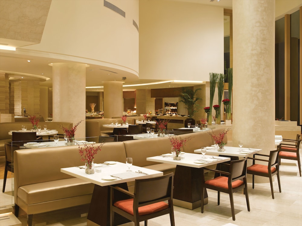 TRIDENT BANDRA KURLA 49/67