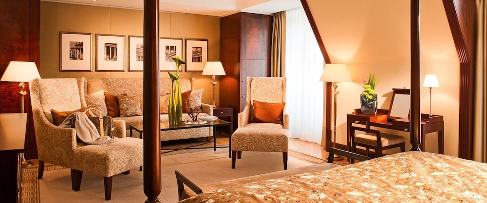 Hotel Adlon Kempinski Berlin 52/73