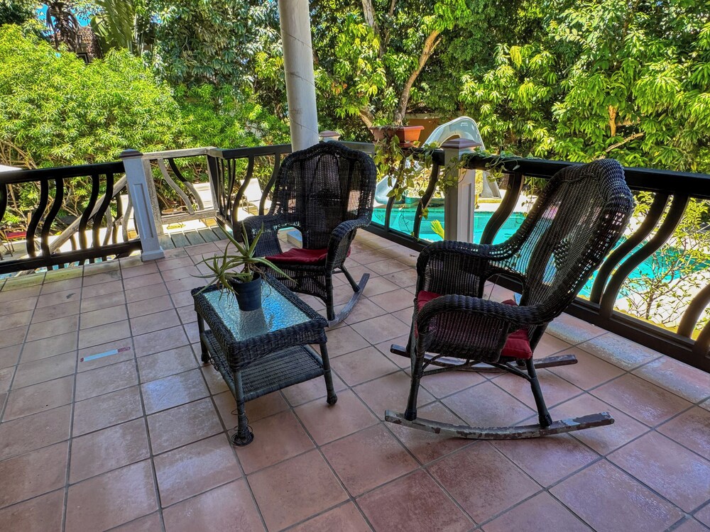 Caribbean Shores Bed & Breakfast 21/50