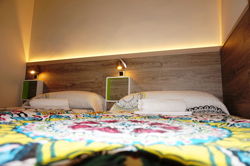 Mucho Madrid Hostel 41/49