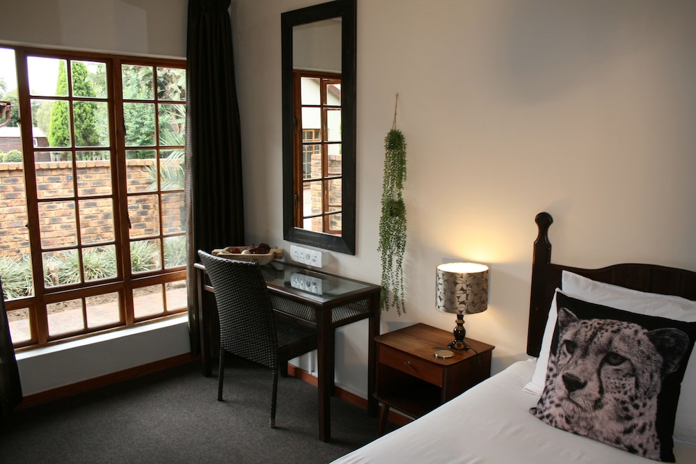 Aero Guest Lodge 46/68