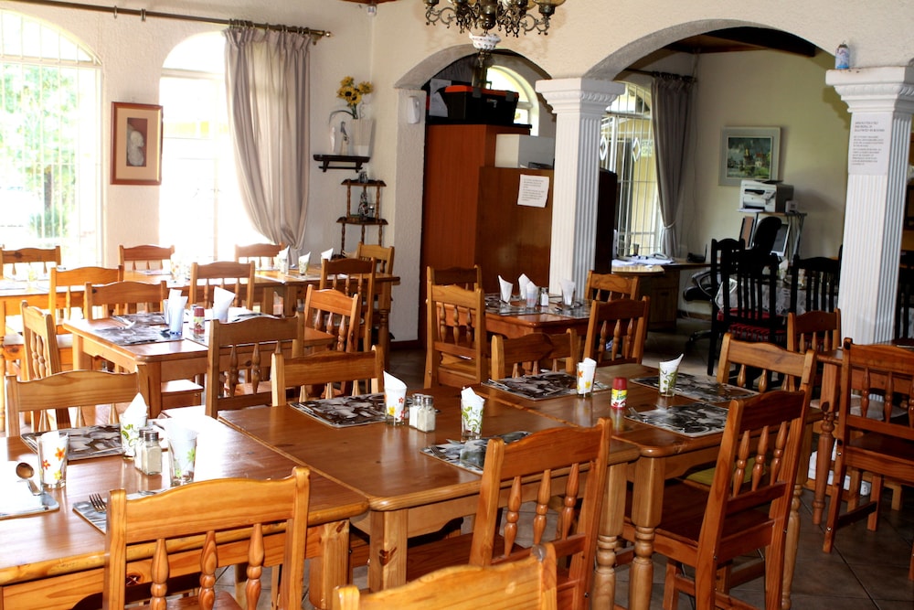 Airport Lodge Guest House 24/43