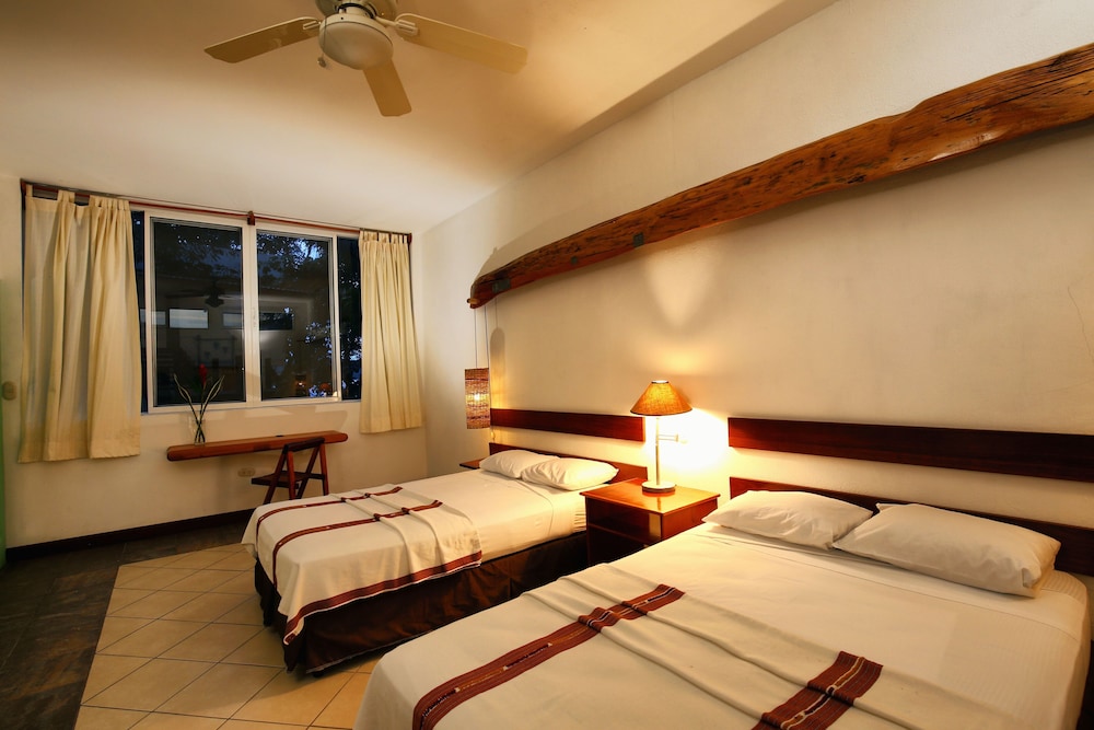 Hotel Maya Internacional 11/58