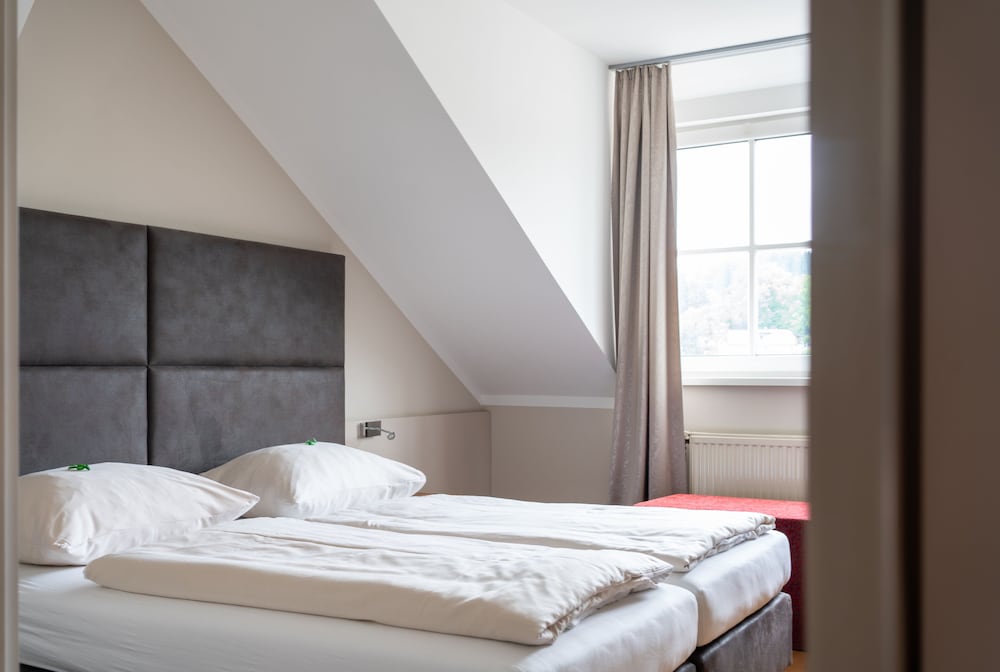 eee hotel Perg 13/43