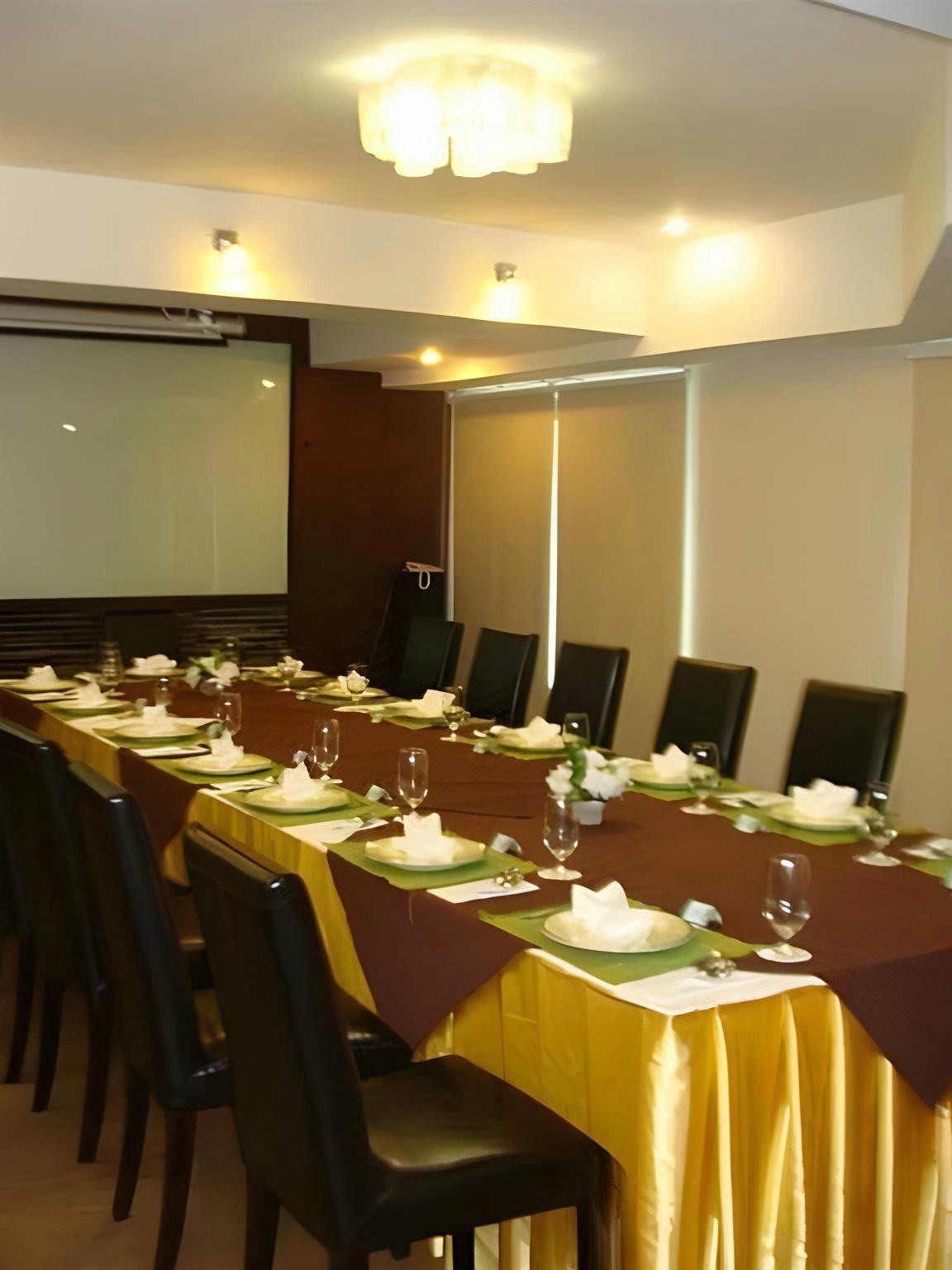Bonito Chinos Hotel 44/46