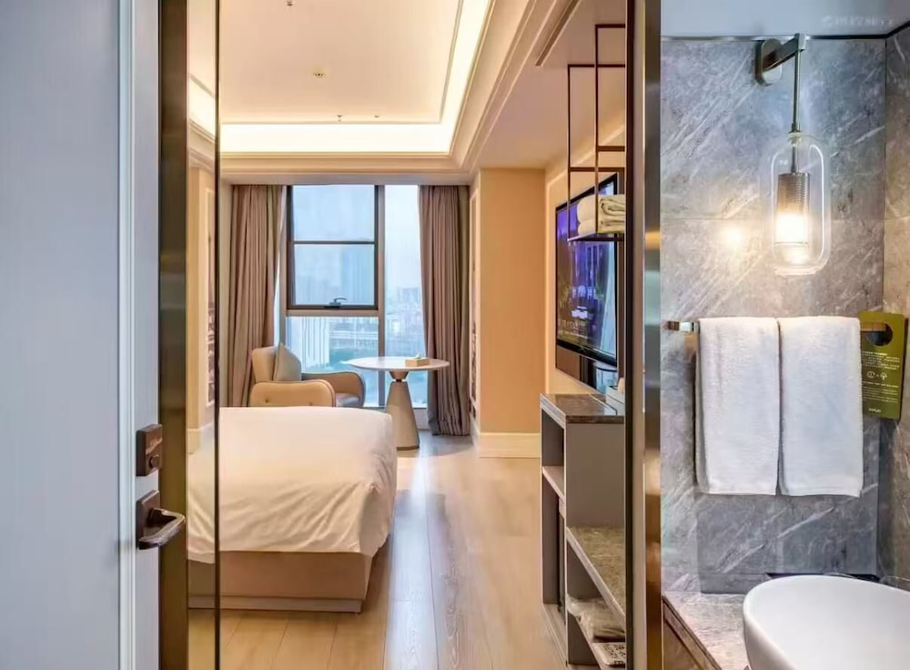 Mercure Shanghai Waigaoqiao Free Trade Zone 43/45