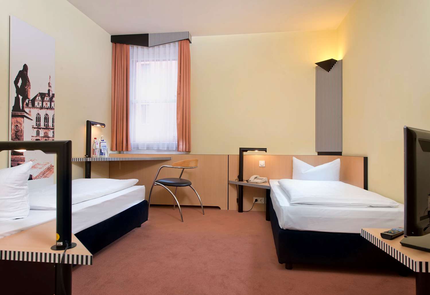 TRYP BY WYNDHAM HALLE 7/31