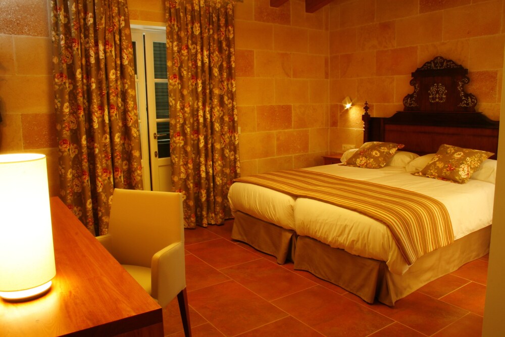 Hotel Rural Binigaus Vell 8/32