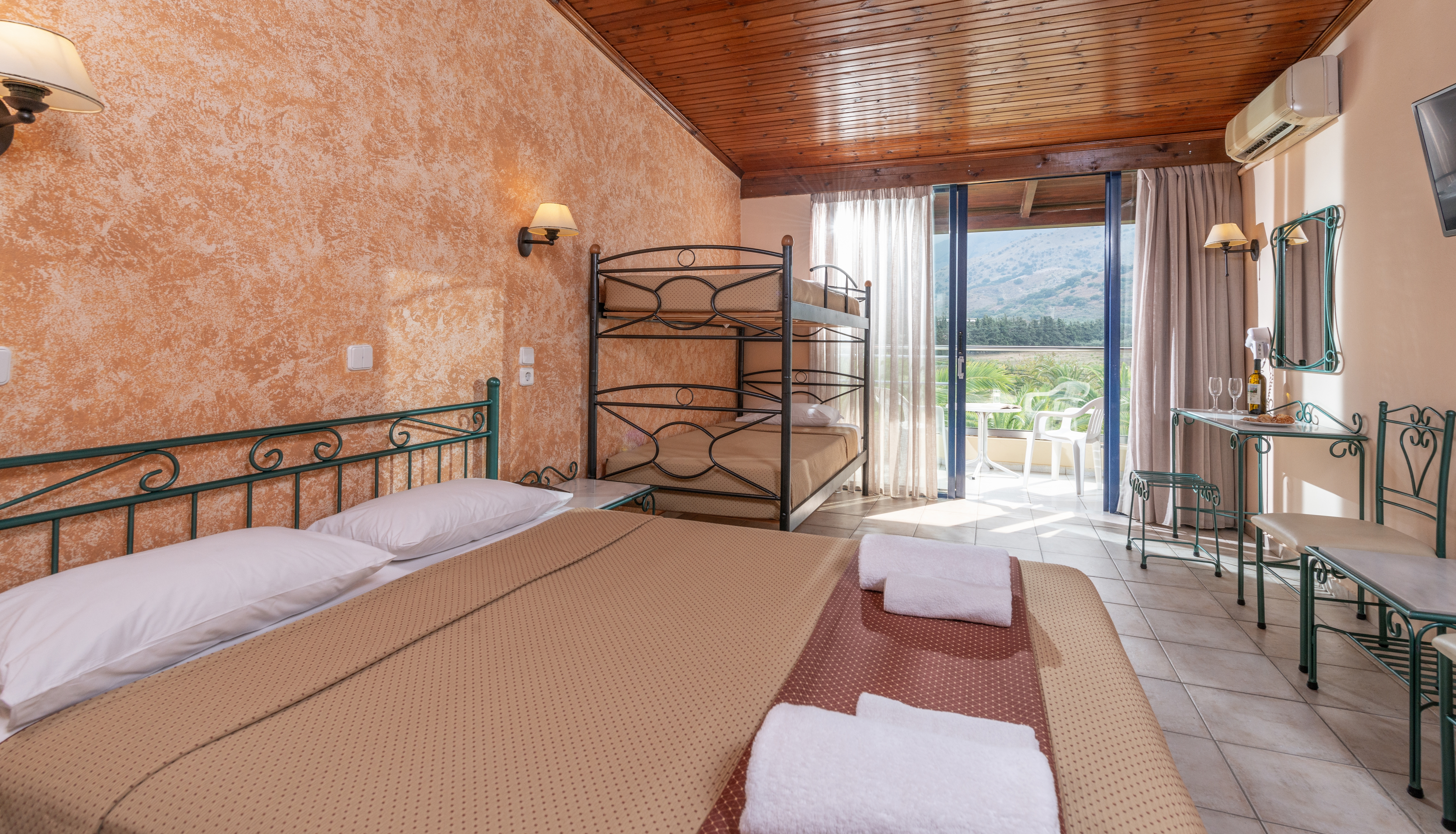 غرفة قياسية رباعية، Mare Monte Beach Hotel 2/3