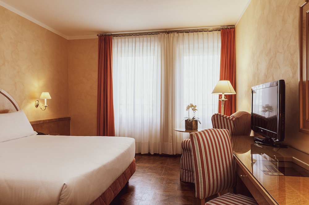 Agora Palace Hotel 18/65