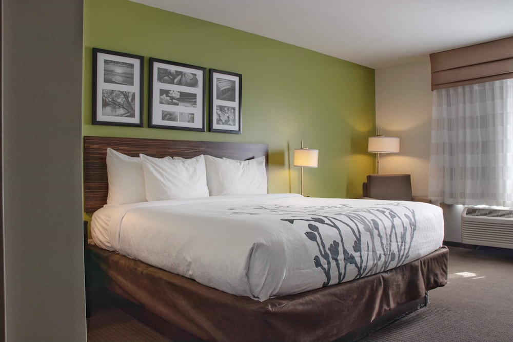 Sleep Inn Suites Gulfport 4/34