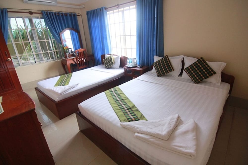 Siem Reap Riverside Hotel 12/67