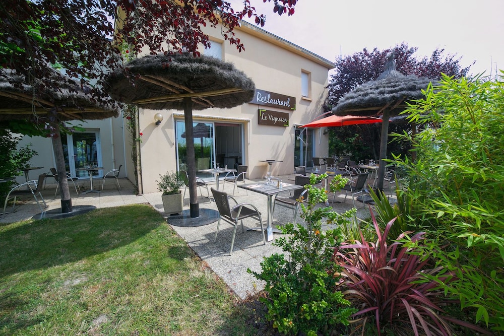Hotel de La Louee 46/49