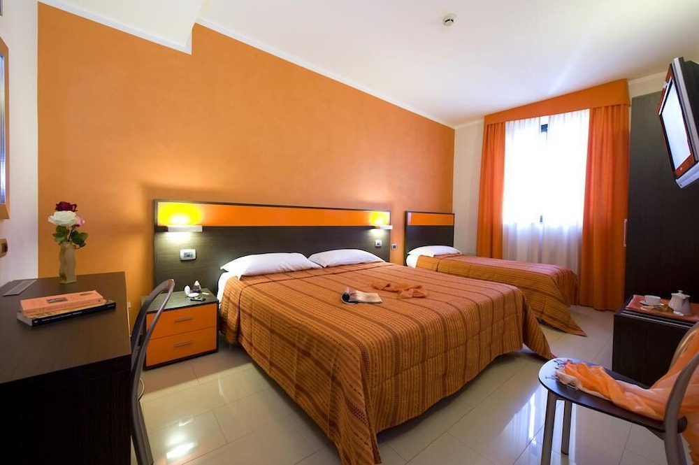 HOTEL IDEALE 15/44