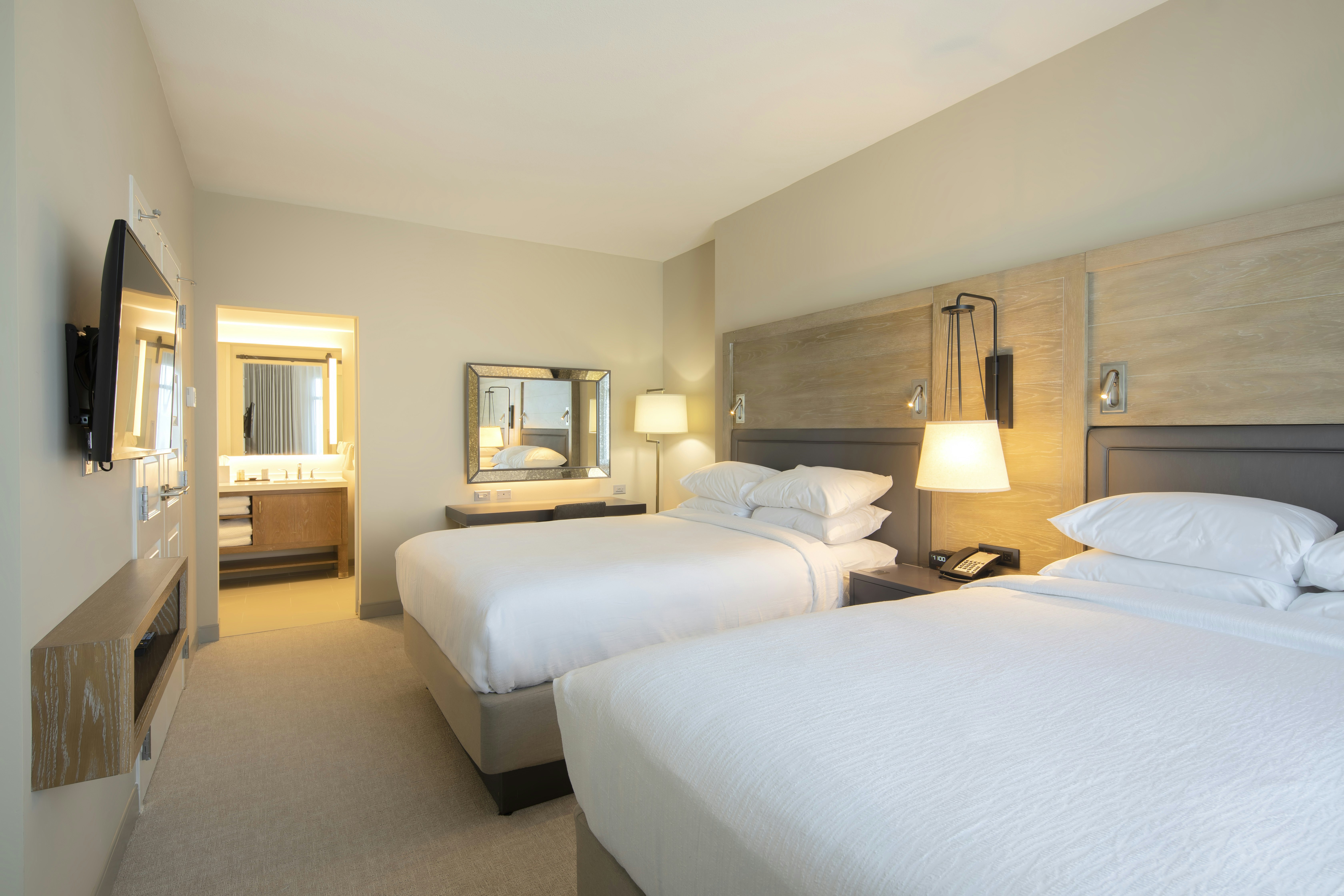 2 ROOMS, SUITE, 2 QUEEN BEDS