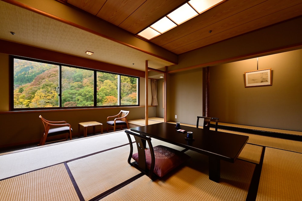 Yuze Hotel 42/62