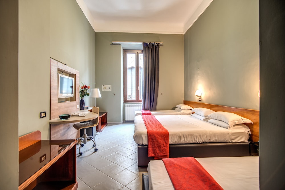 Hotel Marisa 65/114