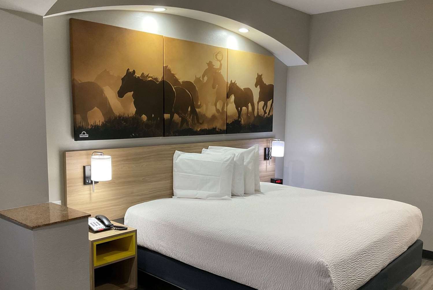 Days Inn By Wyndham Humble/Houston Intercontinental Airport 16/33