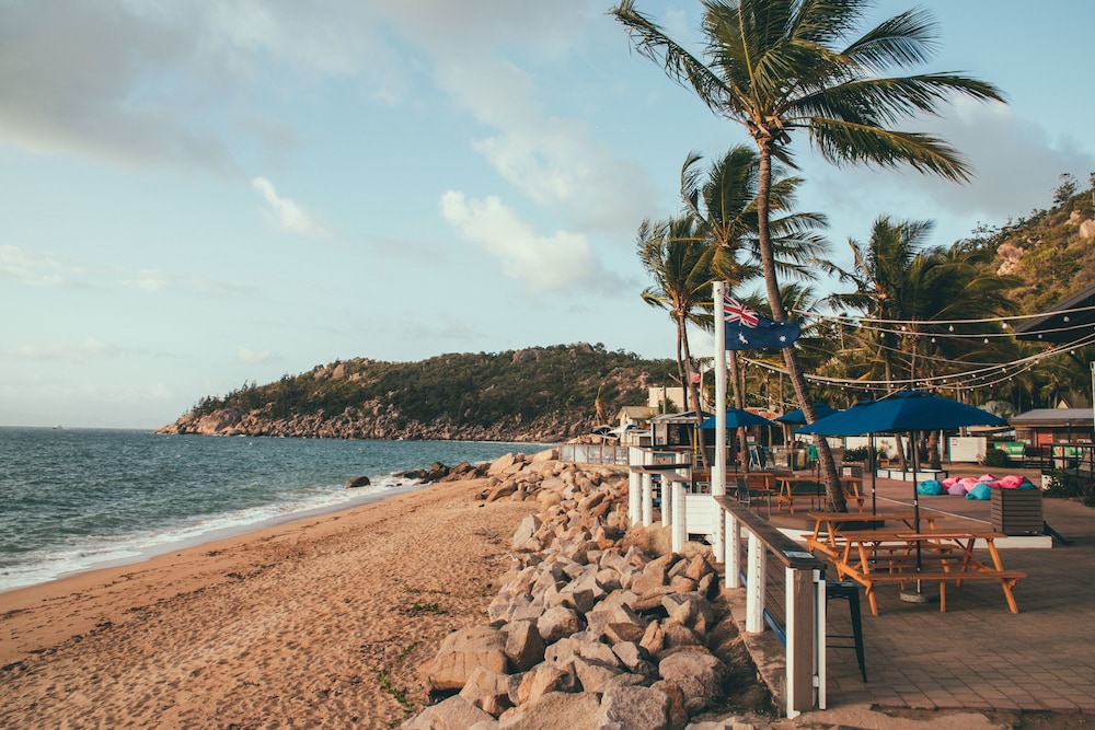 Nomads Magnetic Island - Adults only 36/50