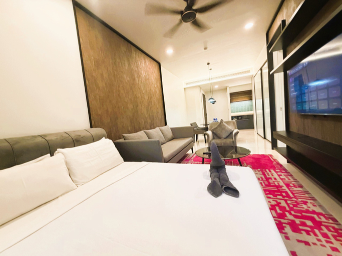 1 Bedroom, Deluxe, Twin Towers View