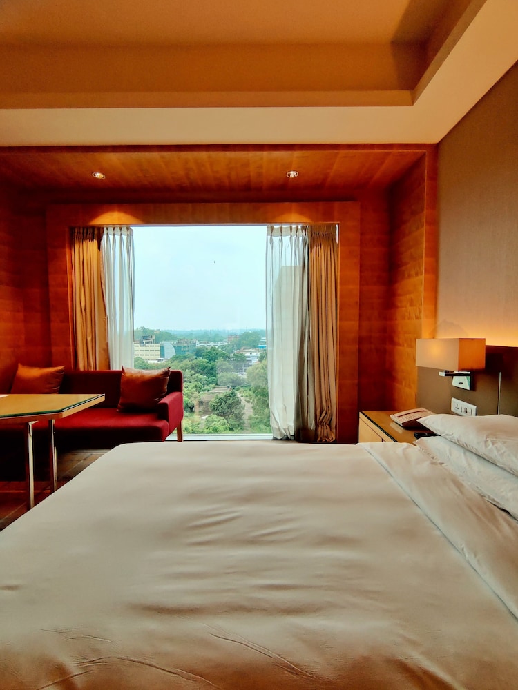 HYATT REGENCY CHANDIGARH 7/50