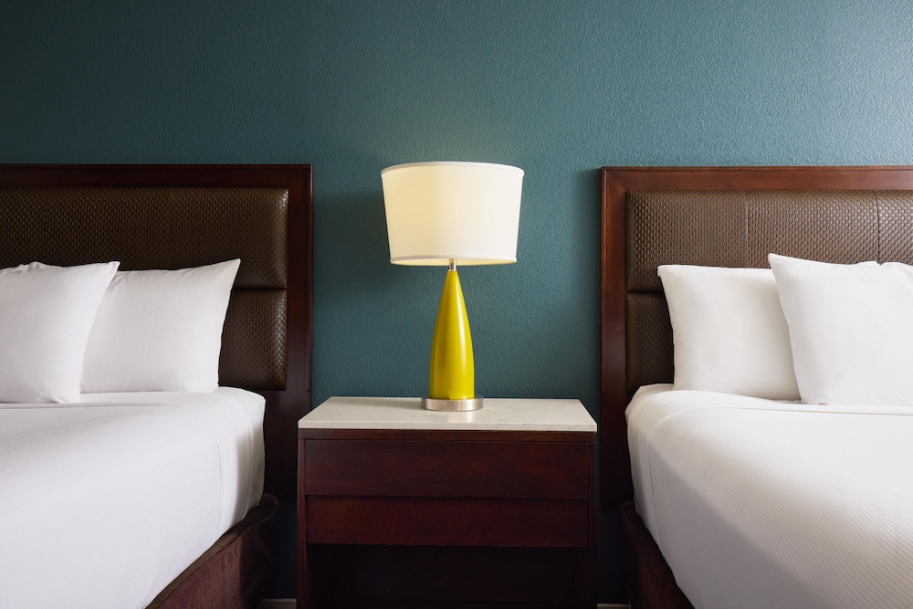Hyatt House Seattle/Redmond 30/70