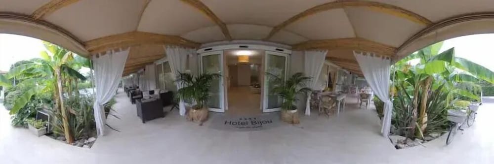 Hotel Bijou 4/58