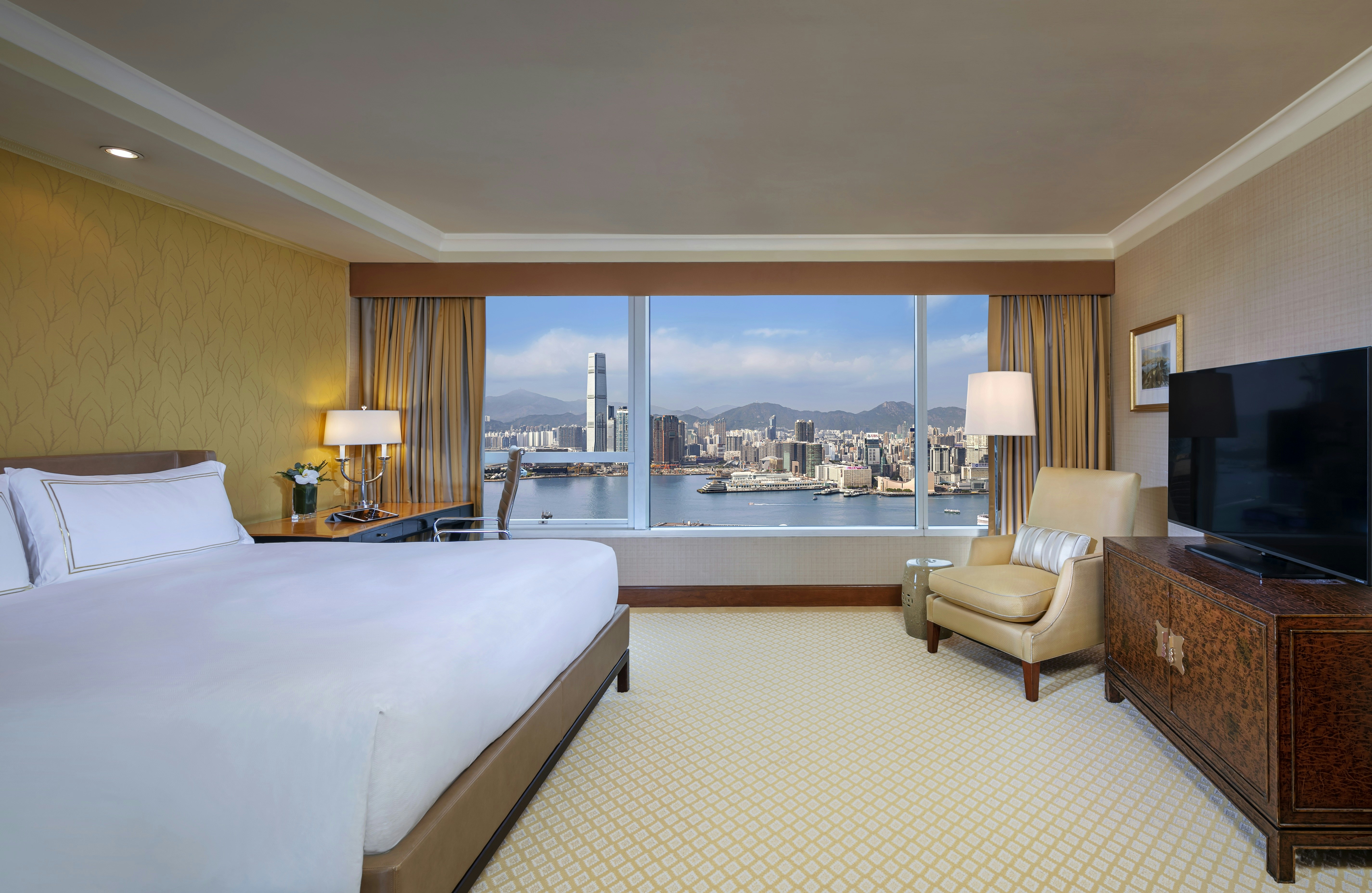 DELUXE, KING BED, HARBOUR VIEW