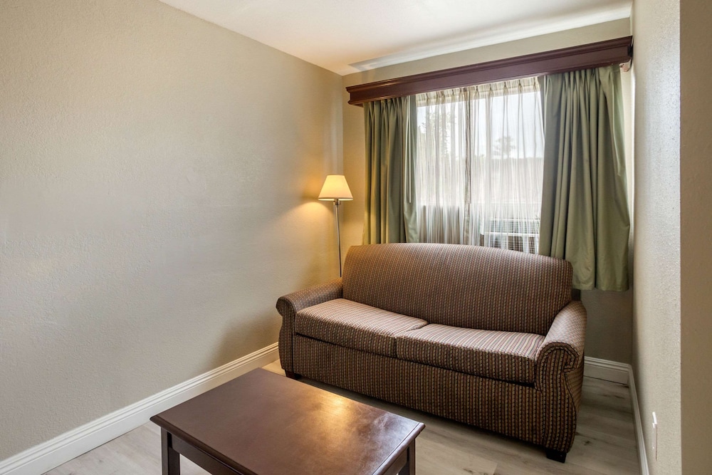 Quality Inn And Suites el Cajon San Diego East 18/31
