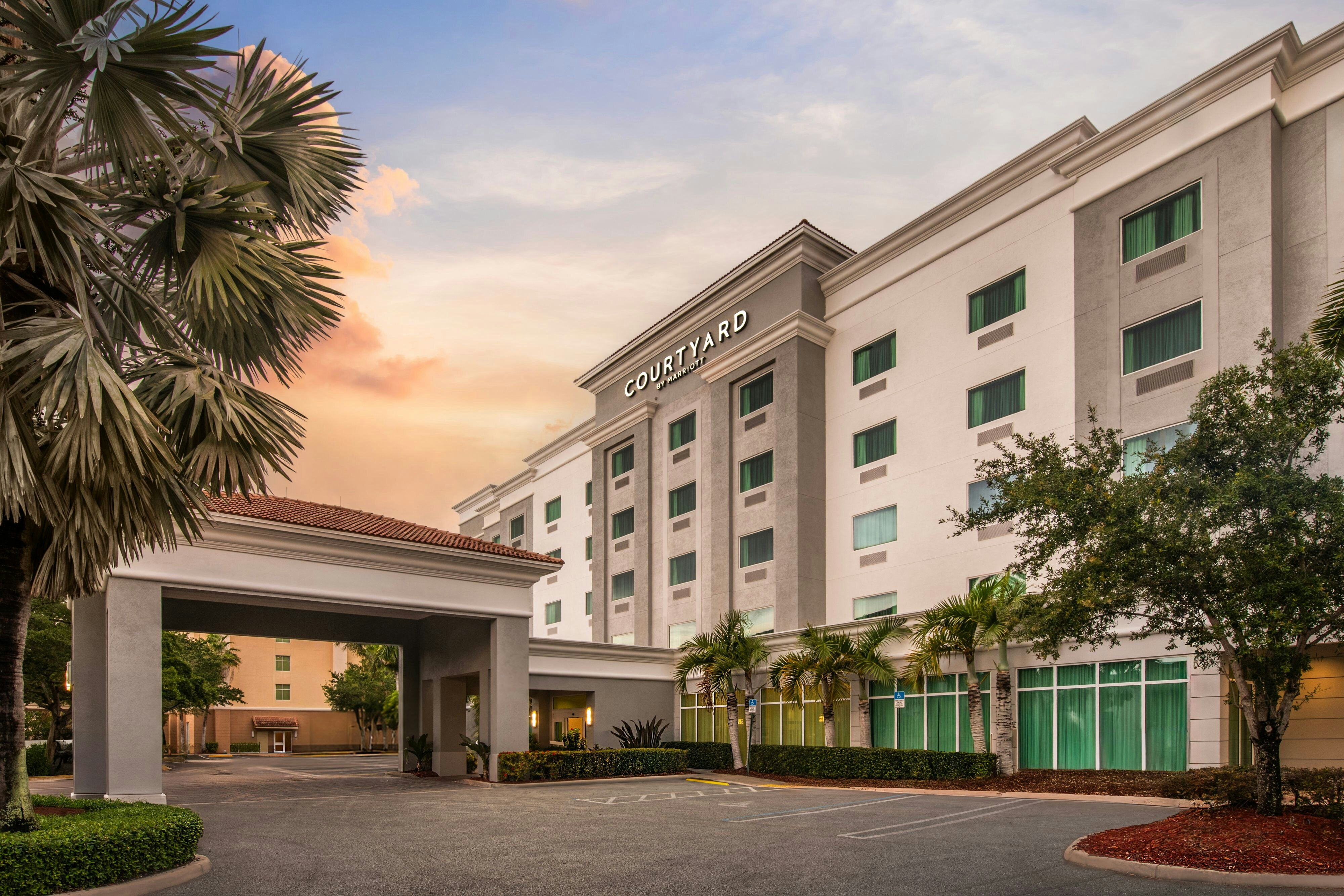 Courtyard By Marriott Miami Homestead 35/35