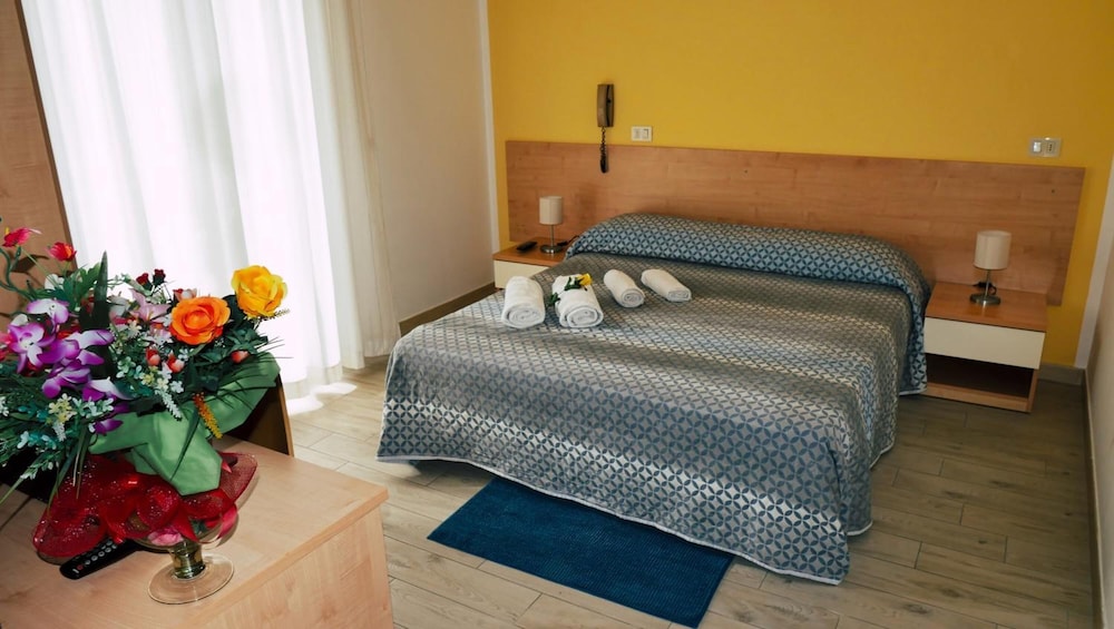 HOTEL FRIDA 25/50